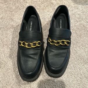London Rebel chunky loafers with chain in black